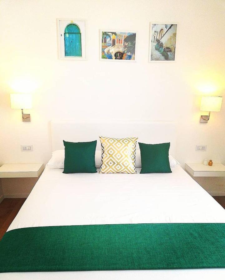 B&B Suites Via Del Mare プレシッチェ エクステリア 写真